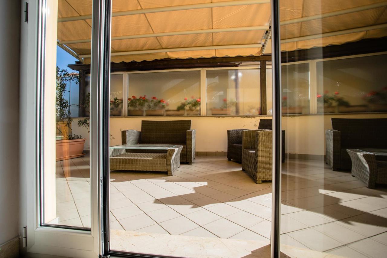 Terrazza Di Pinerolo Appartement Buitenkant foto