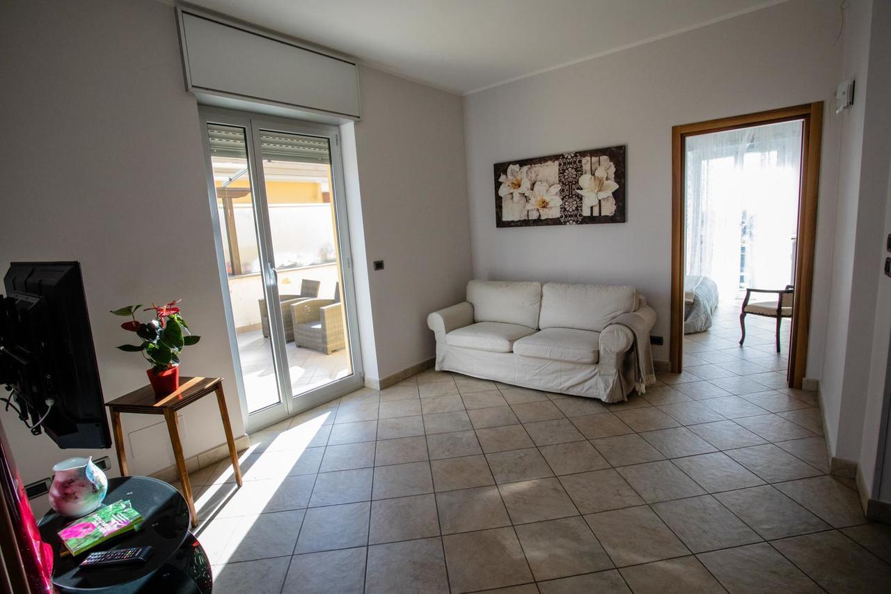 Terrazza Di Pinerolo Appartement Buitenkant foto